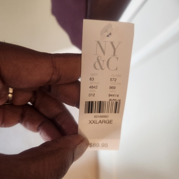 New York and Company maroon feaux leather jacket. Zipper in front and po… - Picture 5 of 13